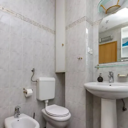 Ursus Apartment