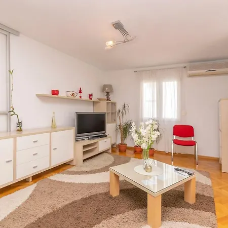 Apartment Ursus *